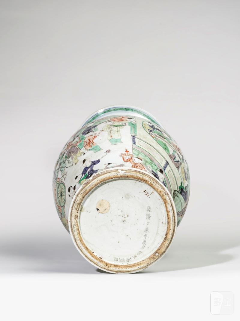 清康熙 五彩百子圖鳳尾尊 | IMPORTANT ET RARE GRAND VASE YENYEN EN PORCELAINE DE LA FAMILLE VERTE - 图18